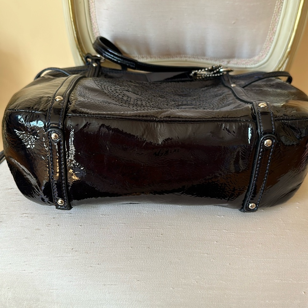 Coach leather tote bag. - Picture 5 of 8